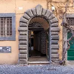 Sonder at Isola Tiberina